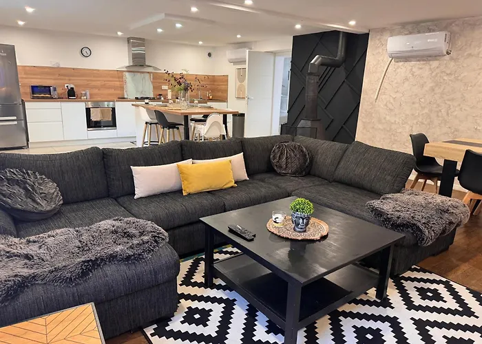 アパート De Luxe *